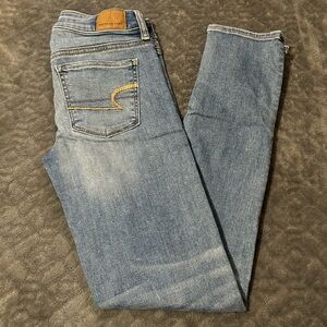 American Eagle Skinny Jeans, Size 2 Regular